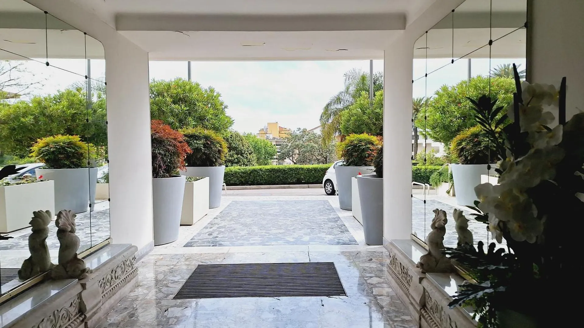 Superbe Loft Avec Terrasse Cannes Montfleury フランス