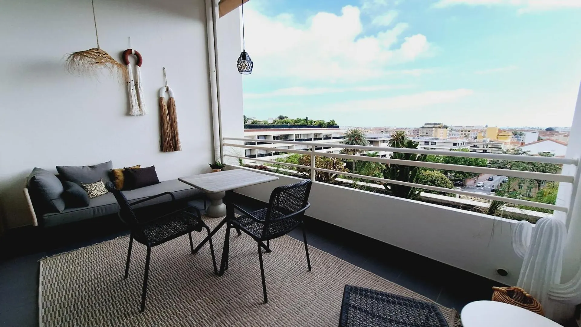 Superbe Loft Avec Terrasse Cannes Montfleury 0*,